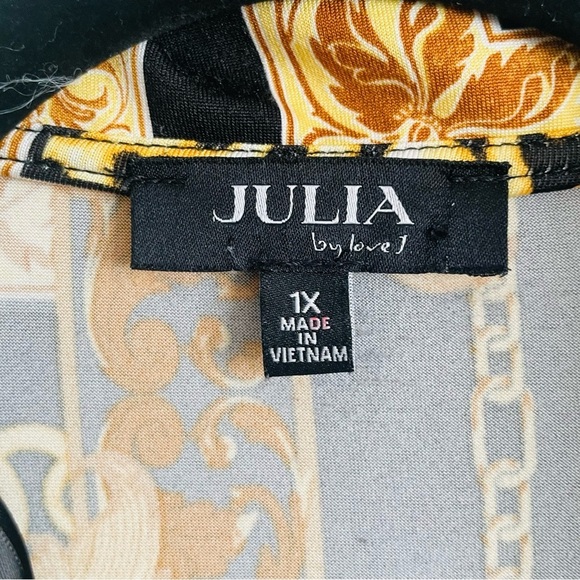 Julia Love by J black and yellow Women's Top size 1X
Bodysuit elegant old money - Picture 3 of 9